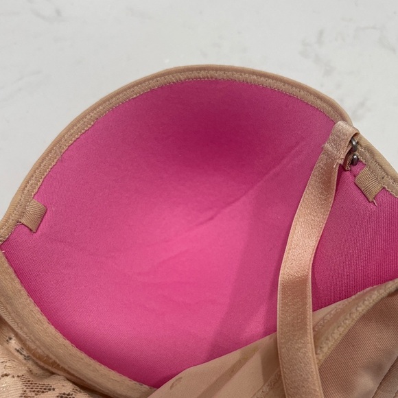 Pink Victoria’s Secret padded Bra. Strapless - Picture 4 of 6
